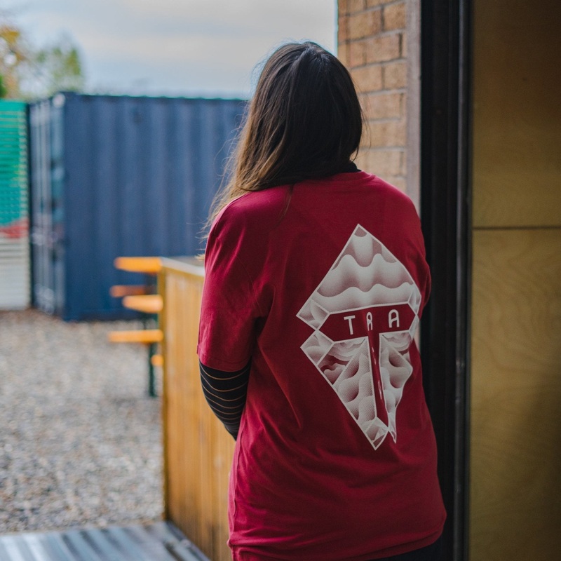 Track Logo & Shield T-Shirt – Red Earth & Off White