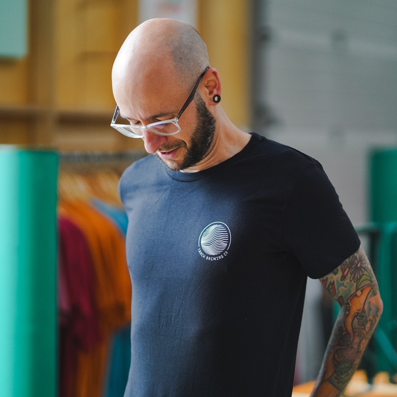 Wave Logo T-shirt – Black & Off White