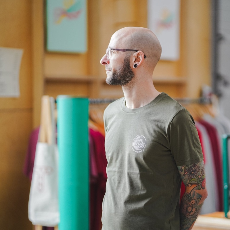 Wave Logo T-shirt – Khaki & Off-White