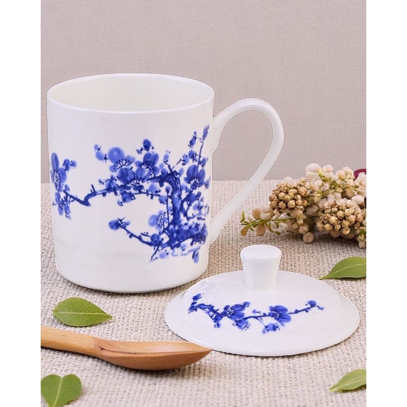 Blue Blossom Bone China Mug with Lid