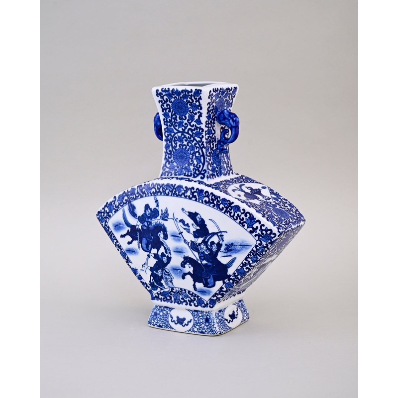 Warrior Scene Blue & White Flower Vase