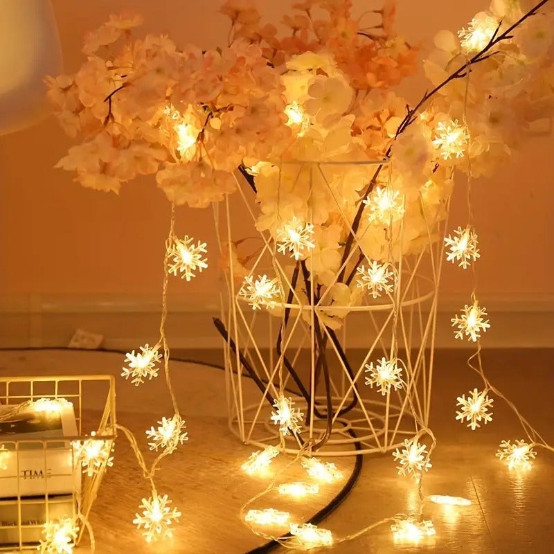 20 Lights Battery Models LED Lights Christmas Snowflake Shape Festival Light String – Warm White  (Without Battery)