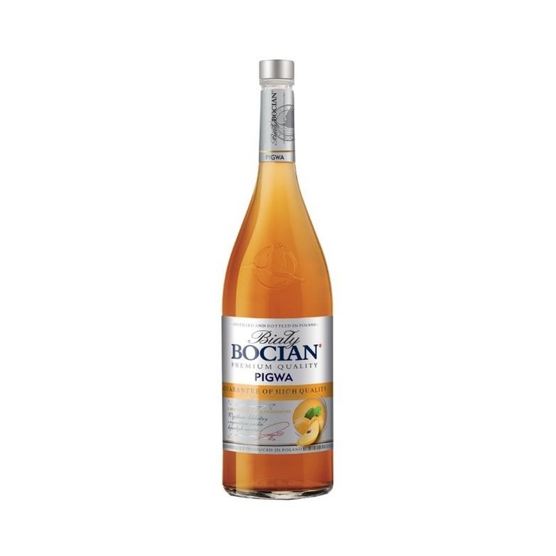 Bialy Bocian Quince Vodka Liqueur (Pigwa) 50cl / 30%
