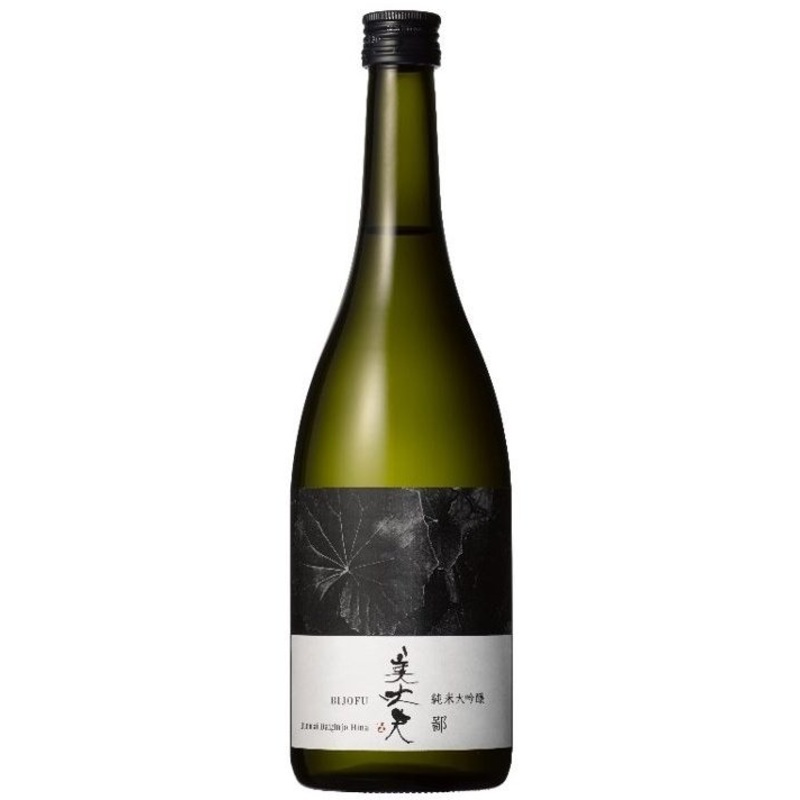 BIJOFU Hina The Gentleman Junmai Daiginjo Sake